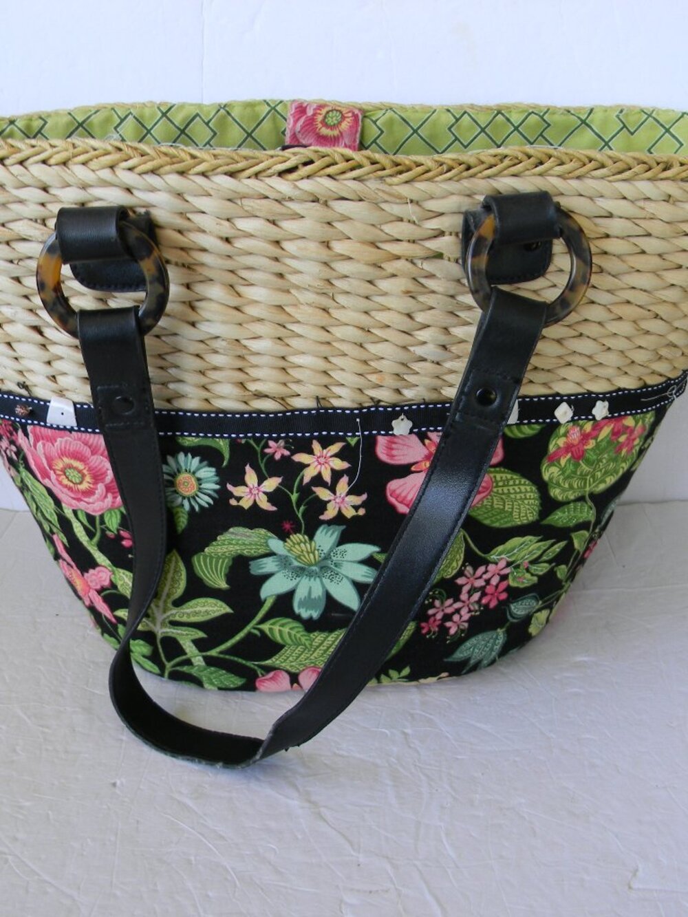 Vera Bradley XL BOTANICA FLORAL Straw Beach Bag Tote Bag with Seashell Trim